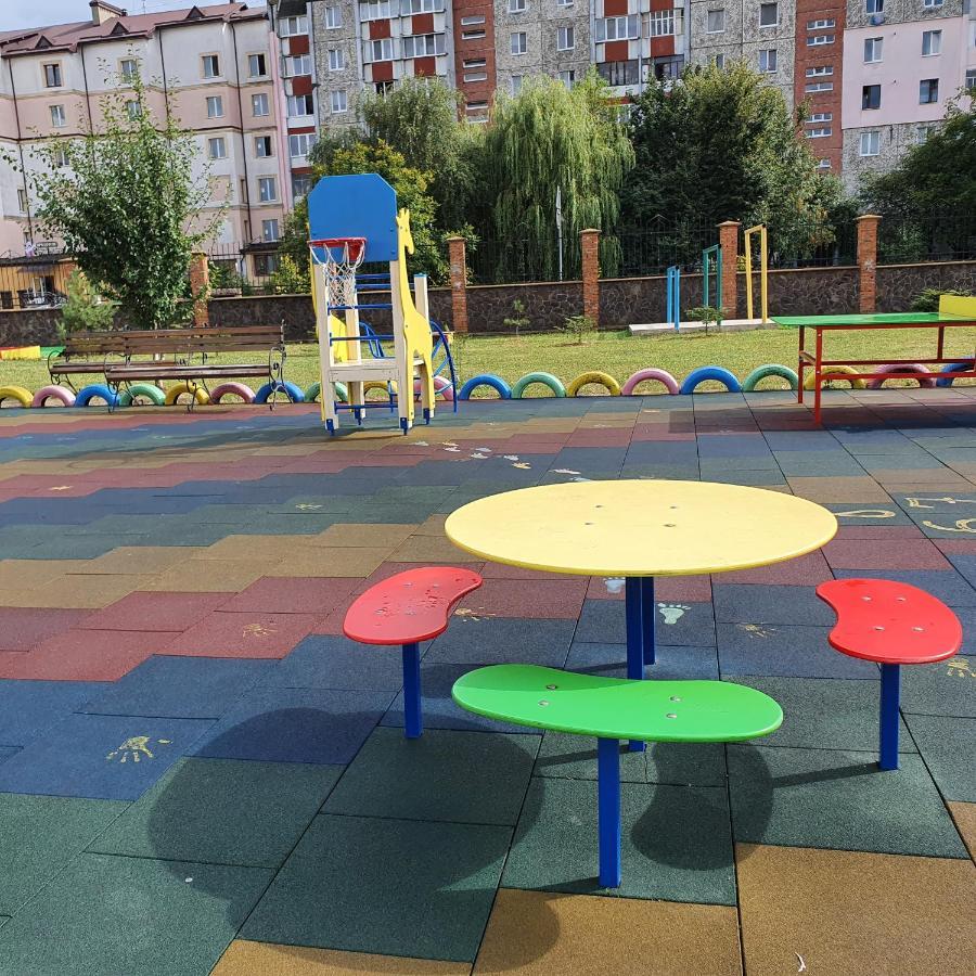 Дім Святого Йосифа Ивано-Франкивск Екстериор снимка